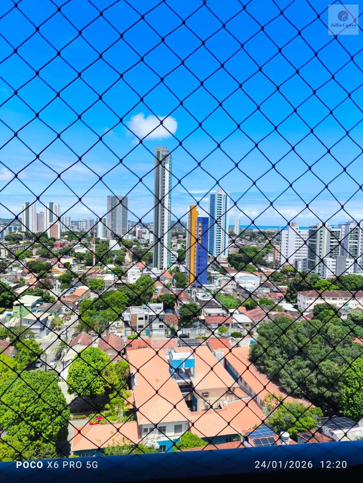 VENDO ÓTIMO APARTAMENTO COM 03 QUARTOS NA ENCRUZILHADA - RECIFE - Jullia Castro - Corretora de Imóveis
