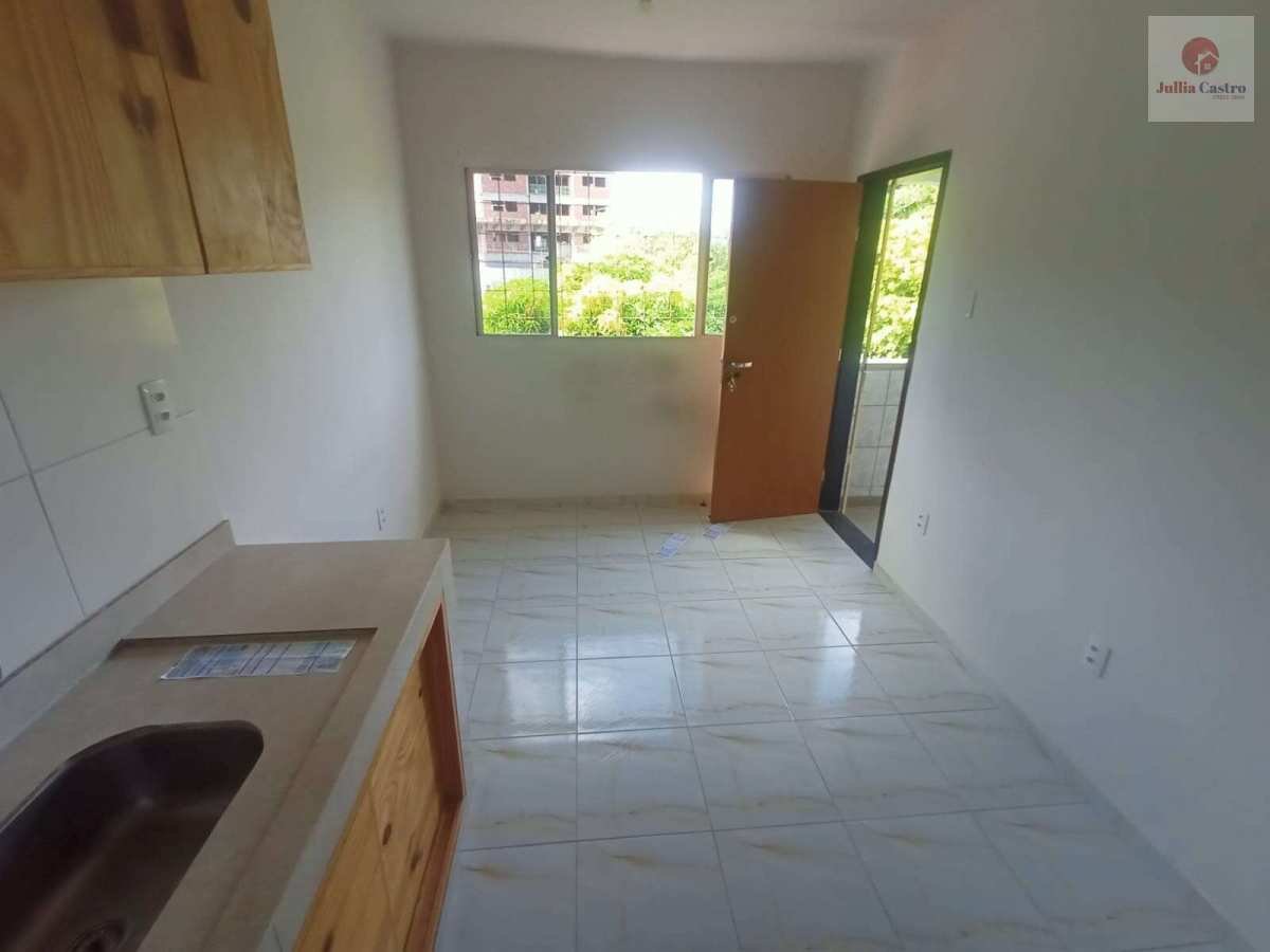 VENDO ÓTIMO APARTAMENTO COM 2 QUARTOS NO BAIRRO DA ENCRUZILHADA / RECIFE - Jullia Castro - Corretora de Imóveis