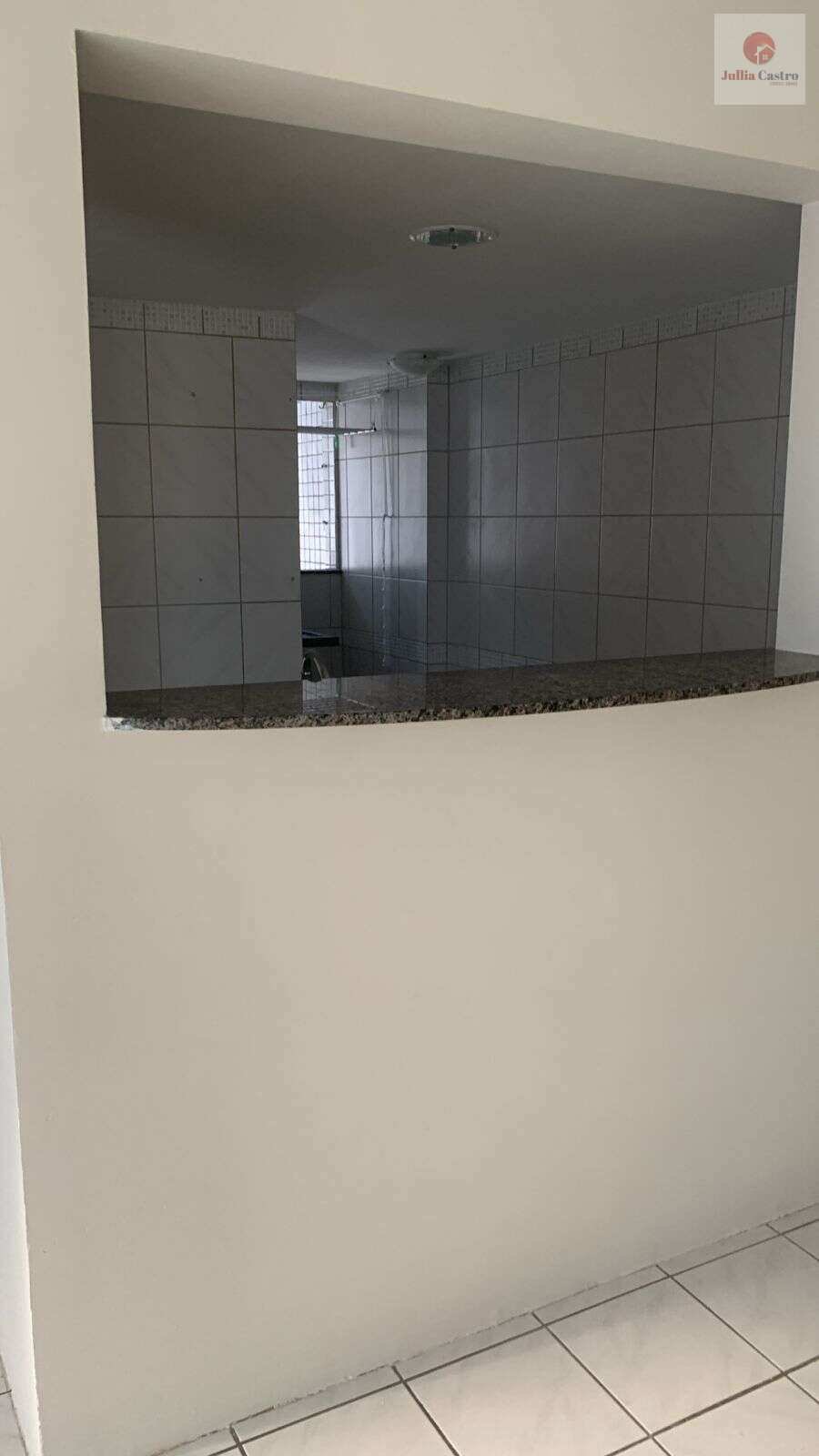 VENDO ÓTIMO APARTAMENTO COM 2 QUARTOS NO BAIRRO DE BOA VIAGEM / RECIFE - Jullia Castro - Corretora de Imóveis