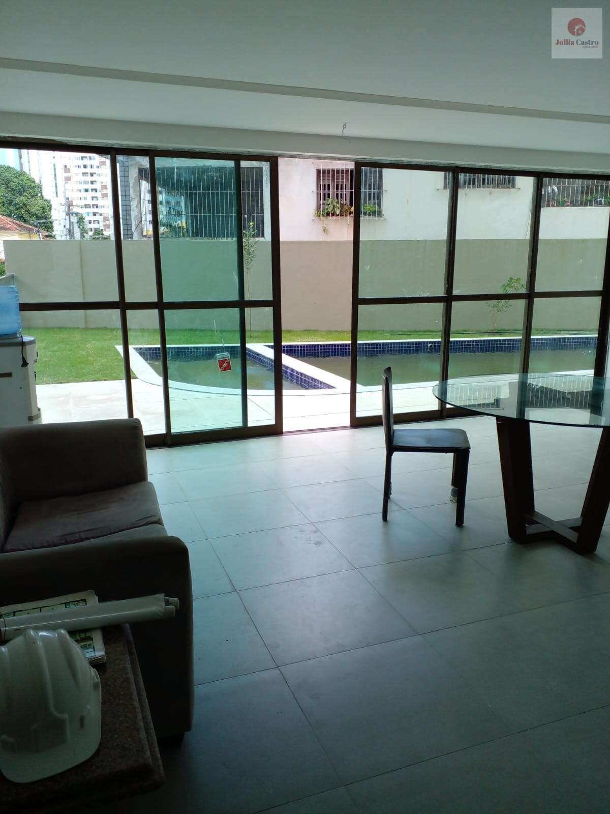 VENDO ÓTIMO APARTAMENTO COM 2 QUARTOS NO BAIRRO DE CASA AMARELA / RECIFE - Jullia Castro - Corretora de Imóveis