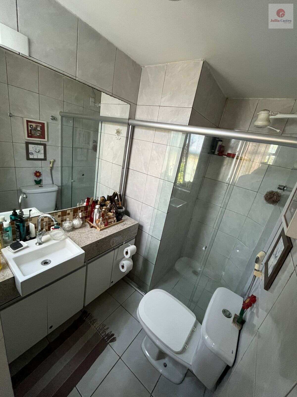 VENDO ÓTIMO APARTAMENTO COM 3 QUARTOS NA IPUTINGA - RECIFE - Jullia Castro - Corretora de Imóveis