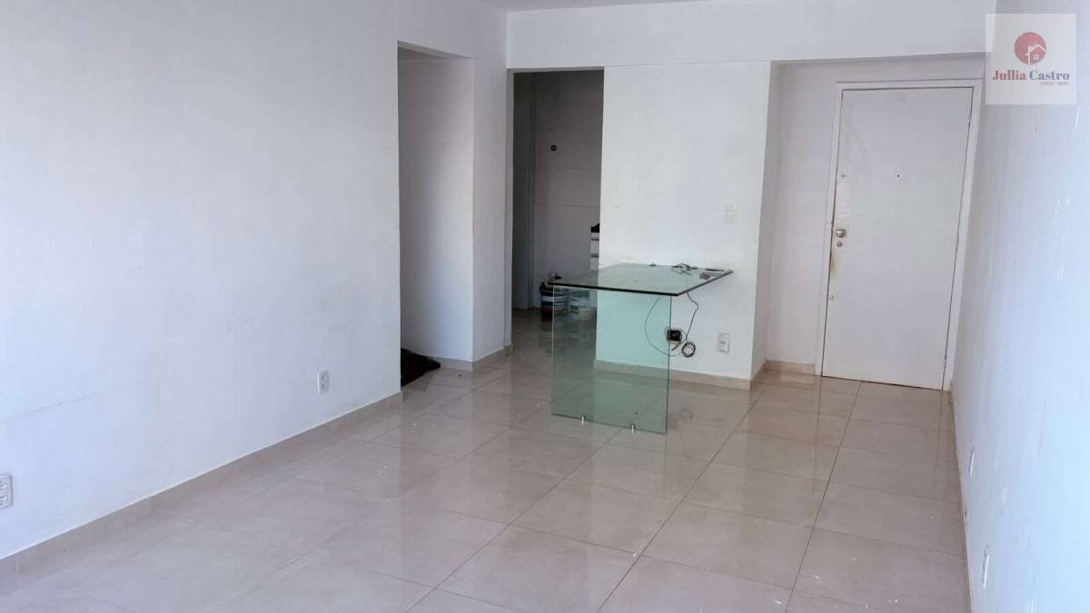 VENDO ÓTIMO APARTAMENTO COM 3 QUARTOS NO BAIRRO DE CASA AMARELA / RECIFE - Jullia Castro - Corretora de Imóveis