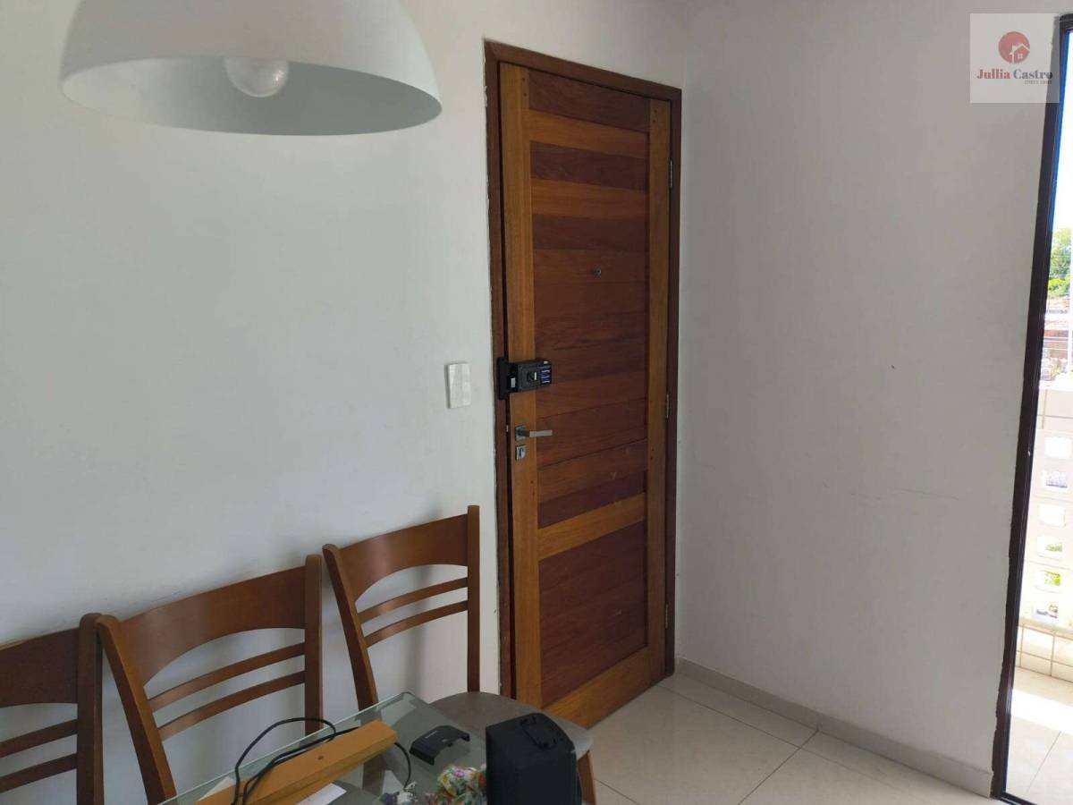VENDO ÓTIMO APARTAMENTO COM 3 QUARTOS NO BAIRRO DE CAMPO GRANDE / RECIFE - Jullia Castro - Corretora de Imóveis
